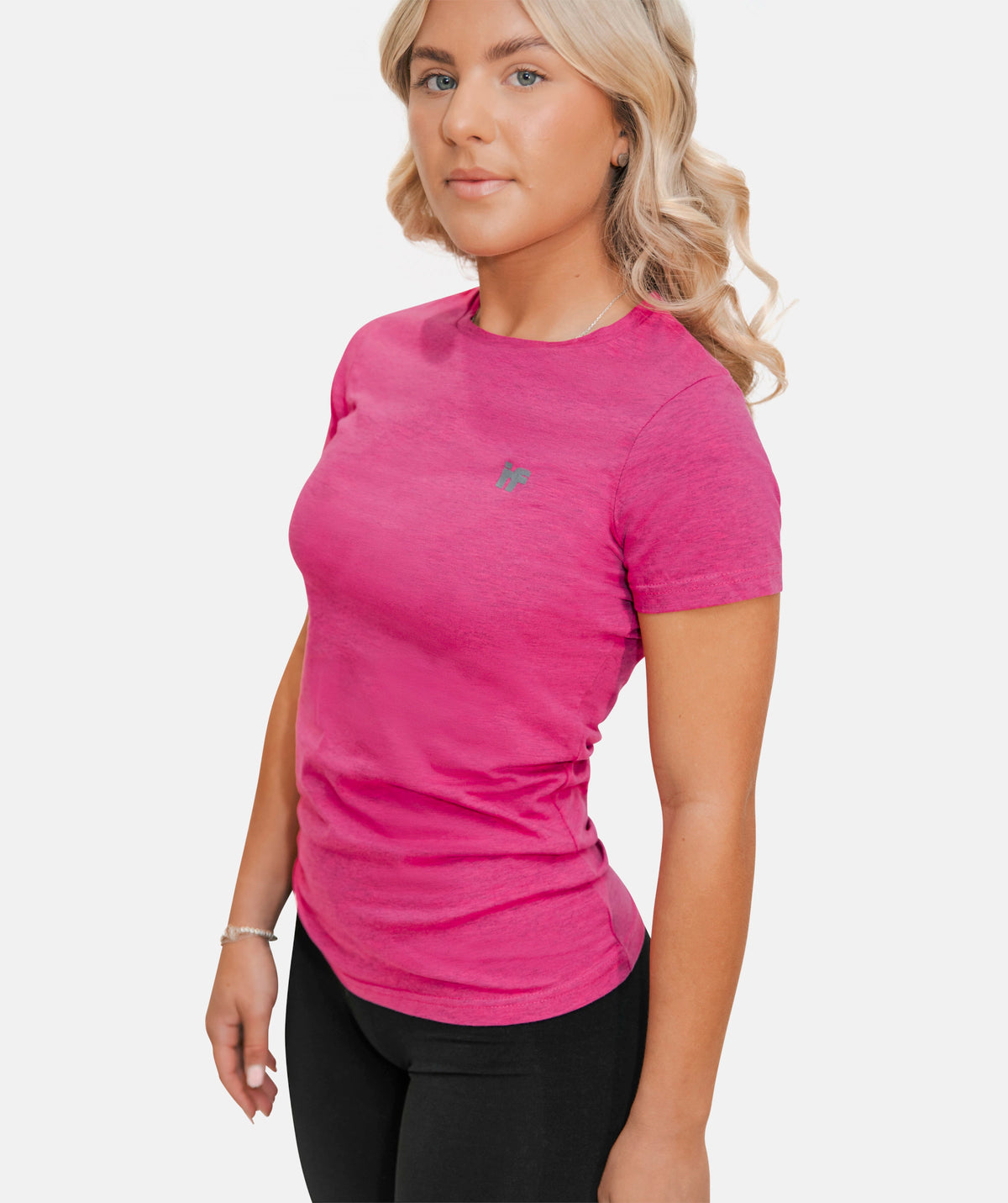 pink t shirt