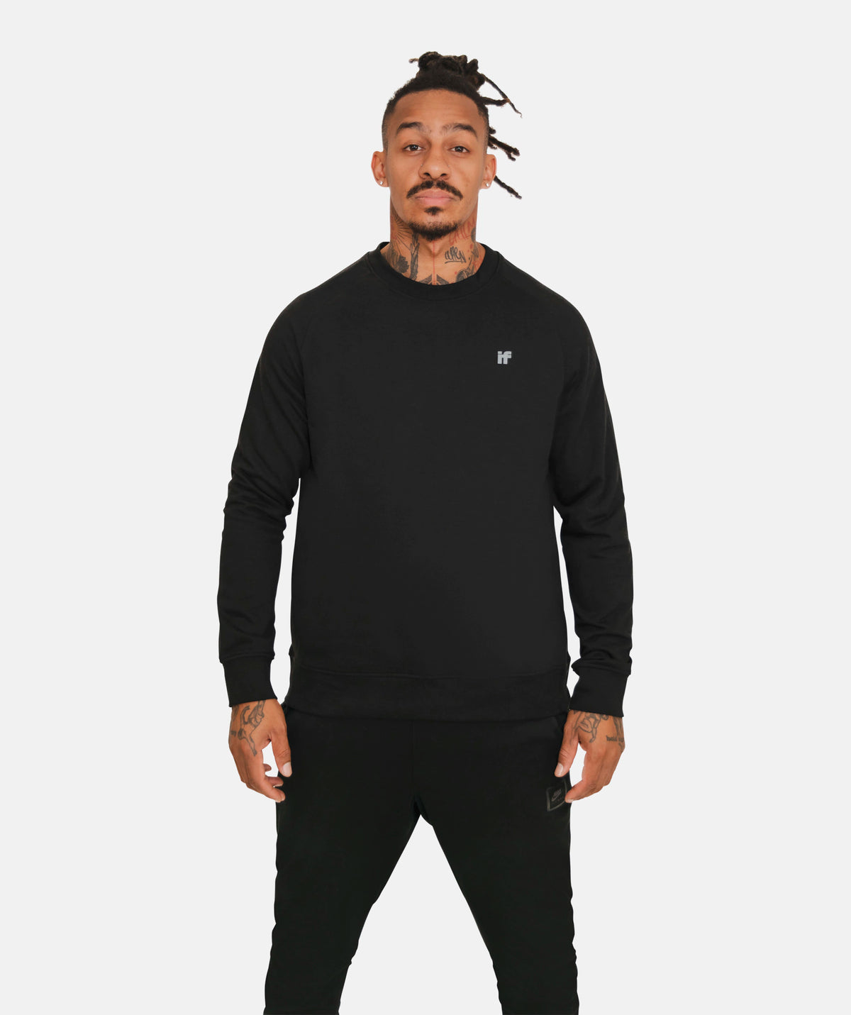 black long-sleeved gym sweater 
