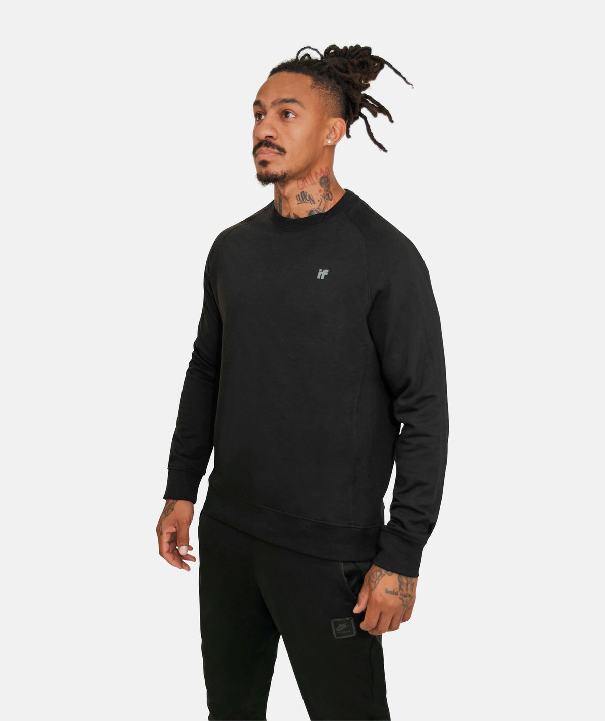black long-sleeved gym sweater 