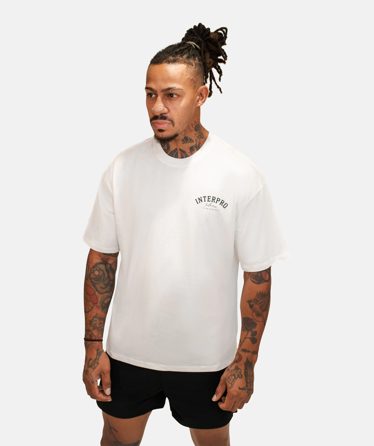  white oversized T-shirt