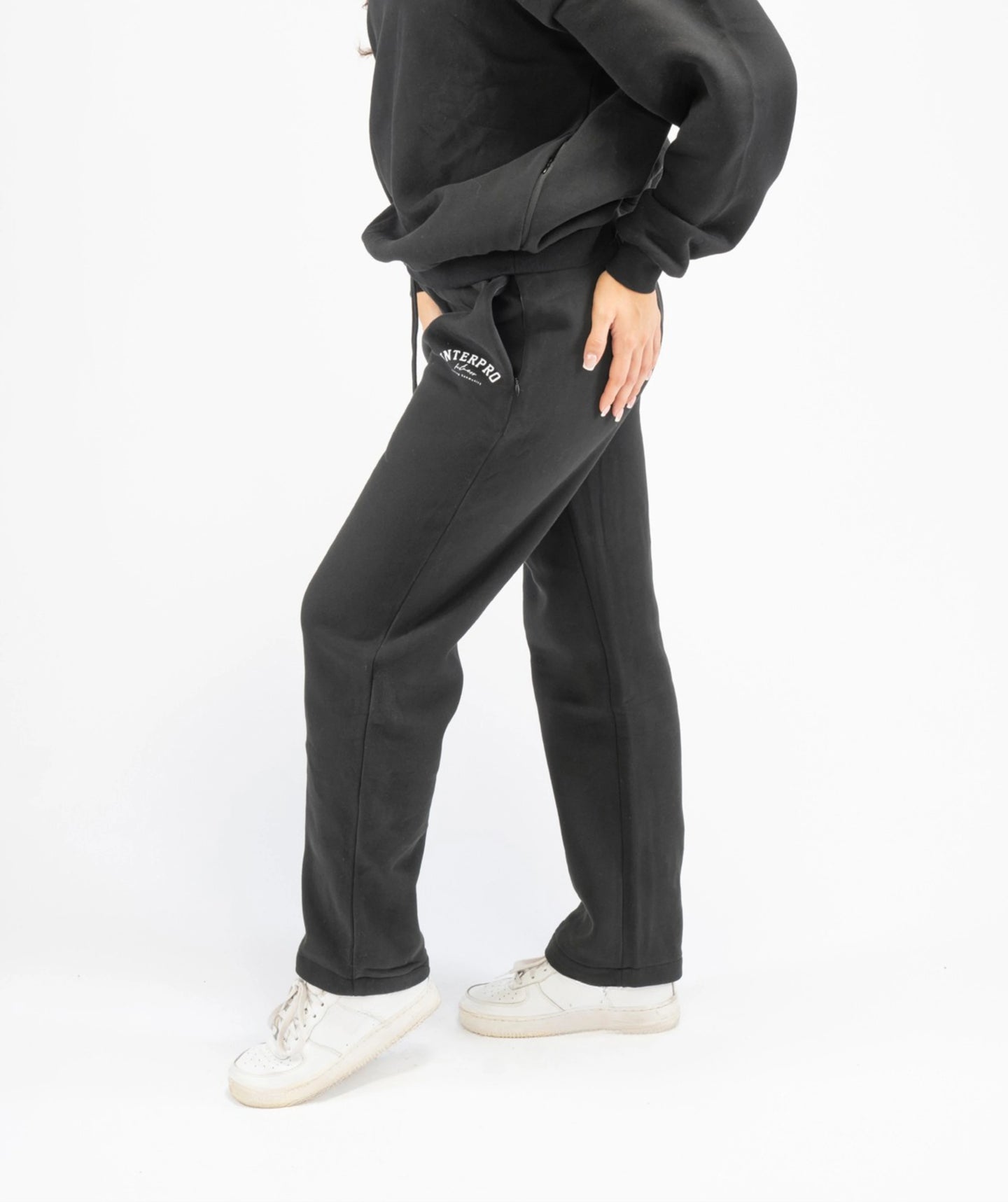 Women's Straight Leg Joggers - Black