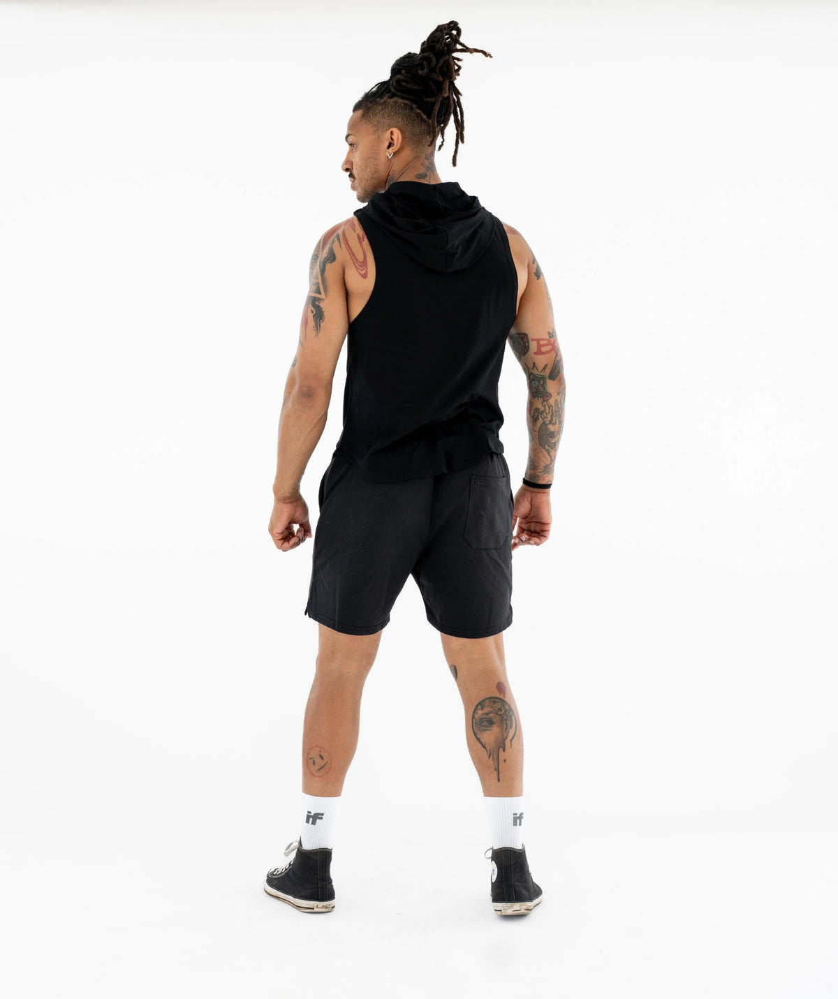 black sleeveless hoodie and shorts 