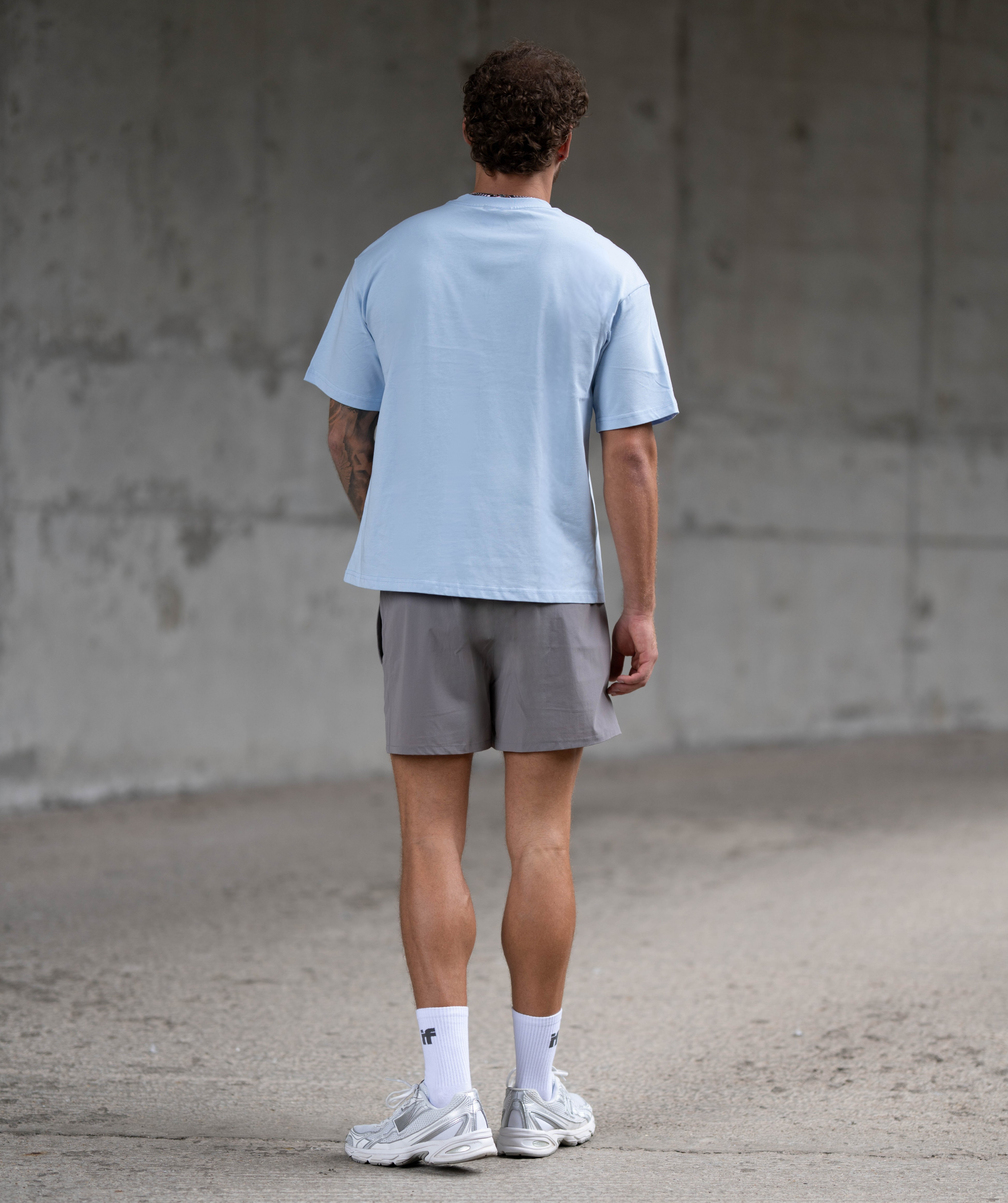 Interpro Fitness Oversized men’s gym t-shirt in light blue, rear view